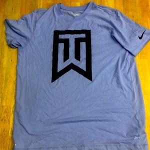 men’s L nike Tiger woods golf shirt